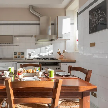 Casa Torricelli In Zona Crocetta By Wonderful Italy *
